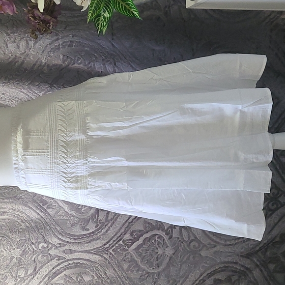Ninety 100% cotton white skirt - Picture 8 of 11